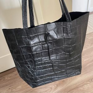 Like new leather tote